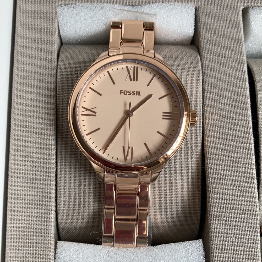 HP! Fossil Watch & Bracelet Set - Picture 4 of 8